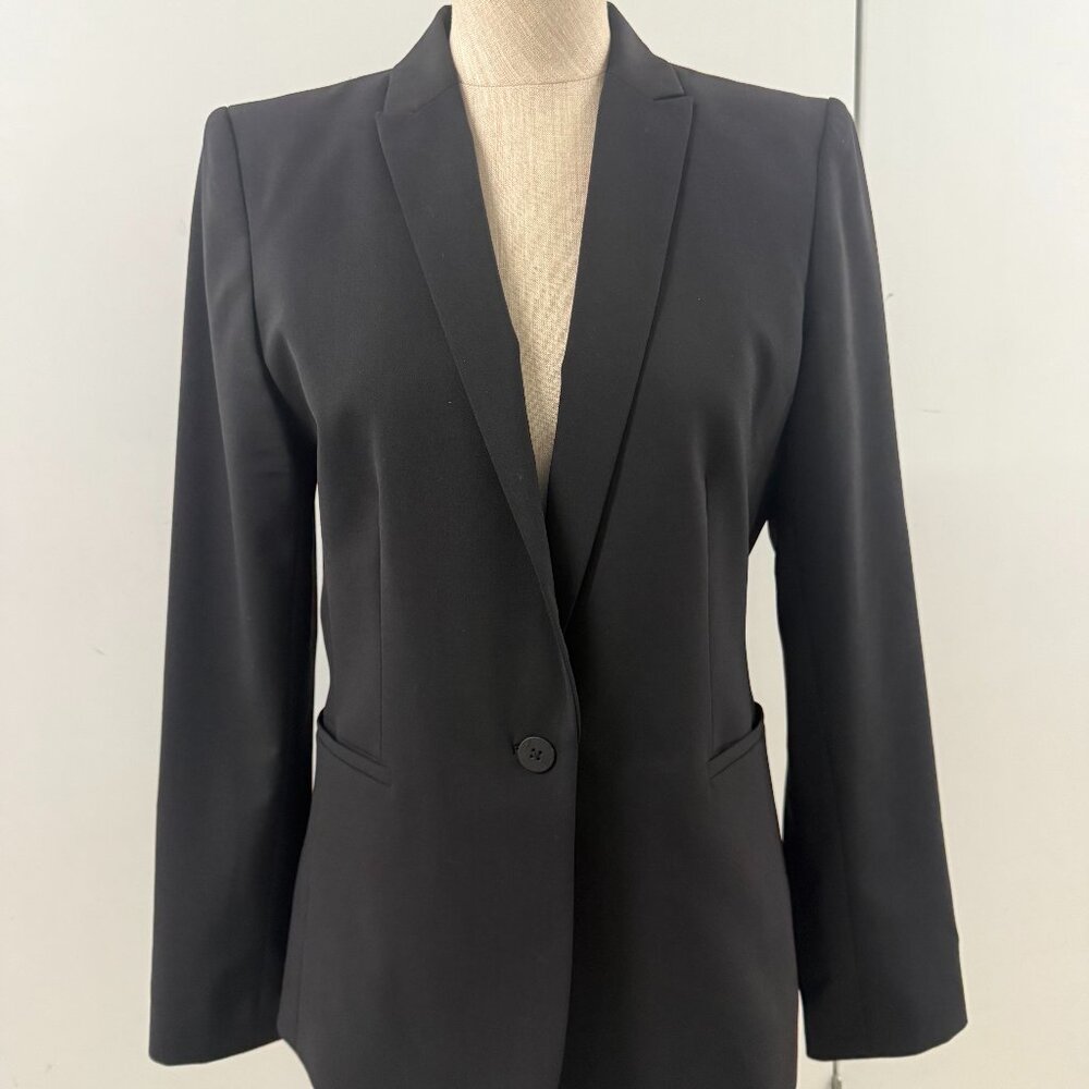 Elie Tahari Black Blazer